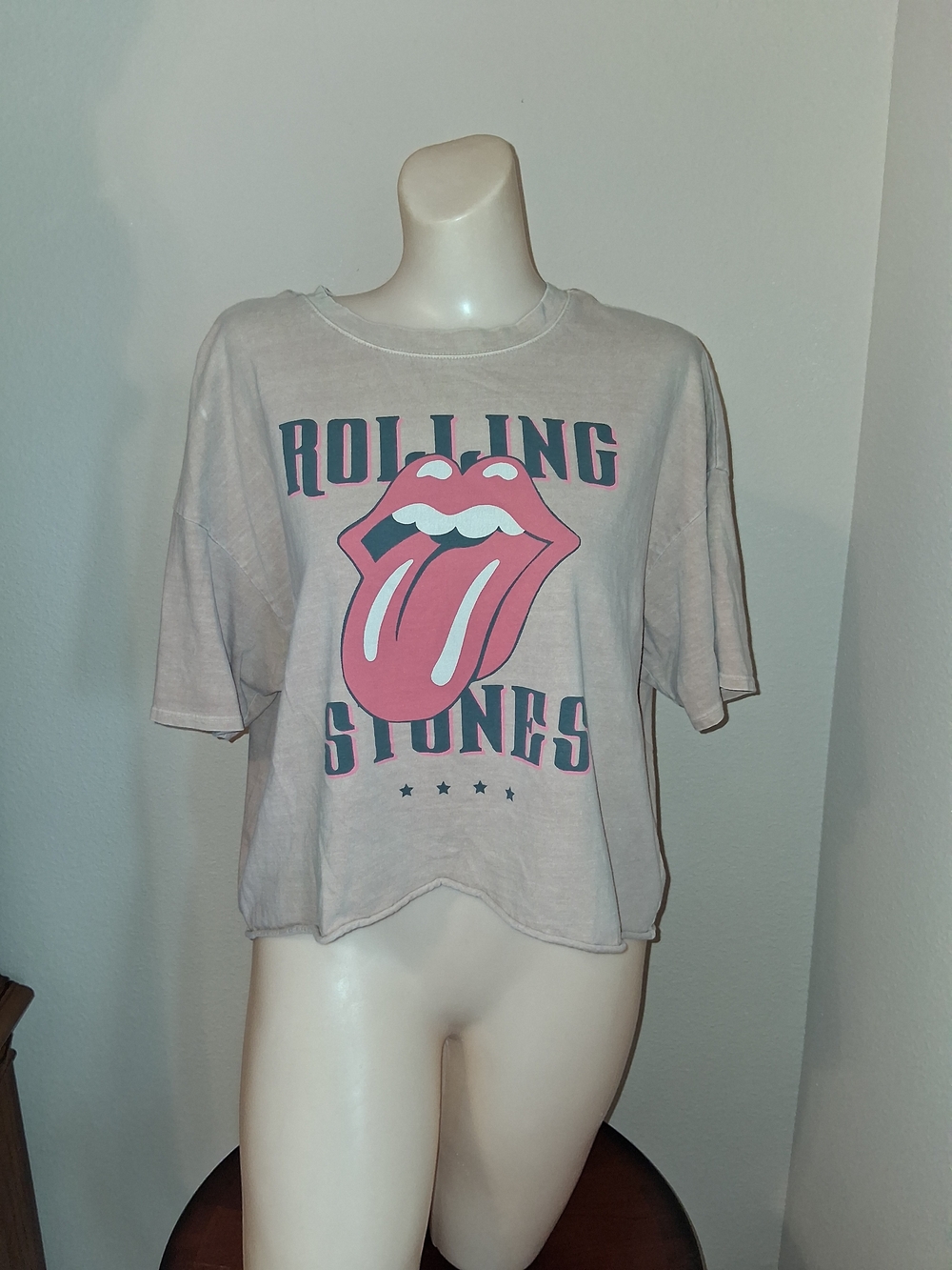 Rolling Stones Logo Cropped Women’s Tee With Inperfections